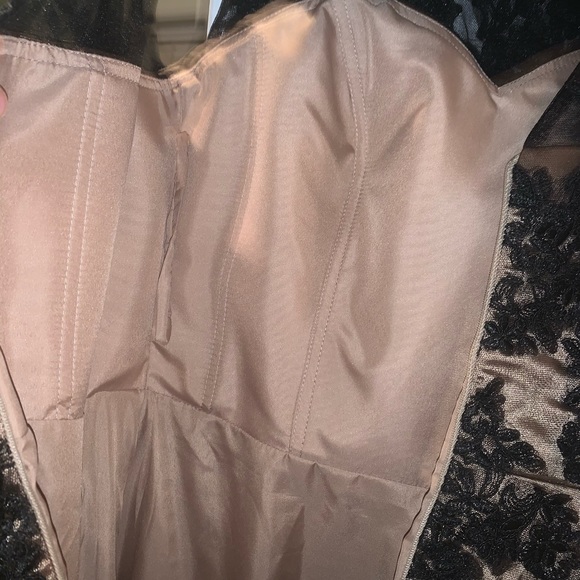 Custom Lace Gown Size 4 Evening/Prom/Pagaent Dress - Picture 5 of 16